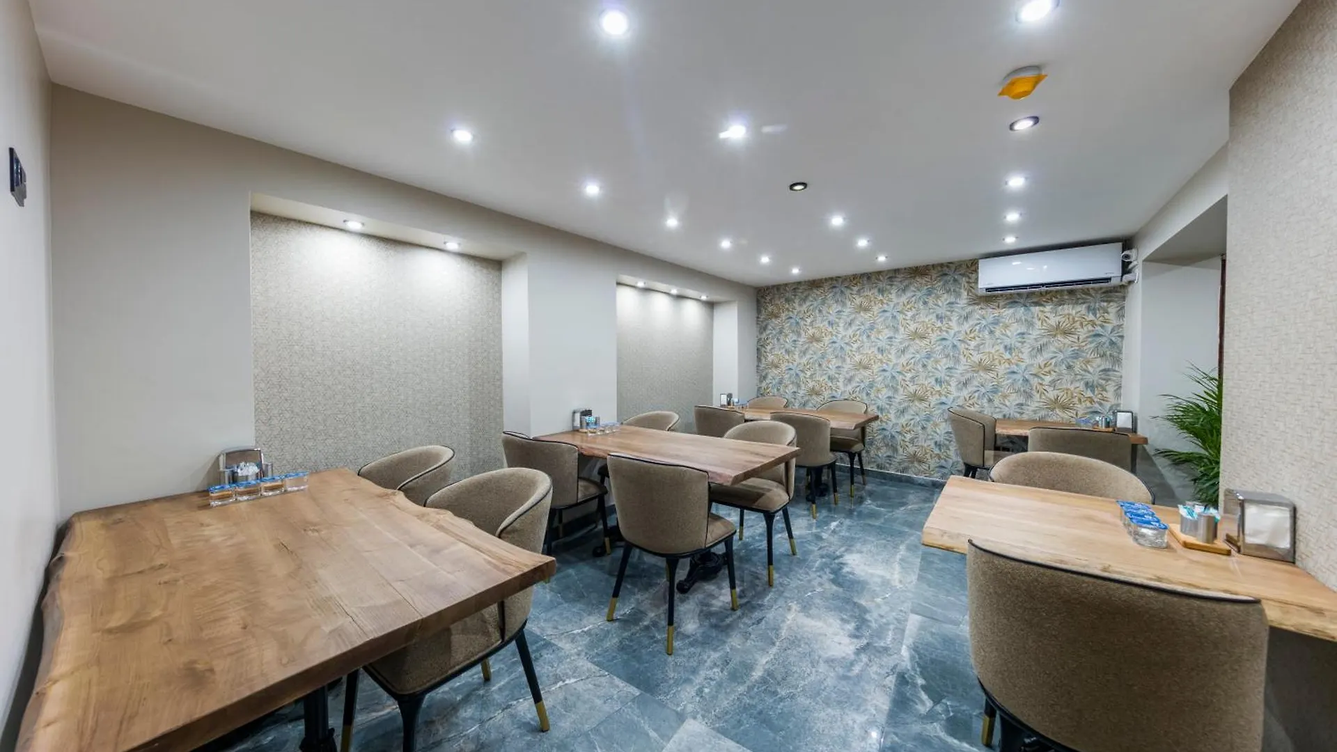Golden Bazaar Hotel Istanboel